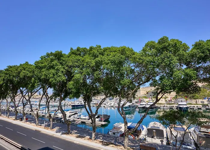 Marina View Apartment