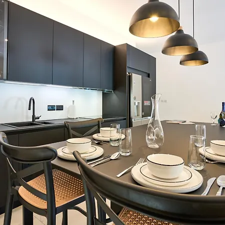 Marina View * Pietà